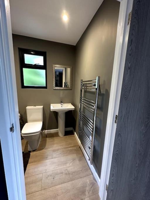 Beautiful Cabin With Pond View Steyning Exterior photo