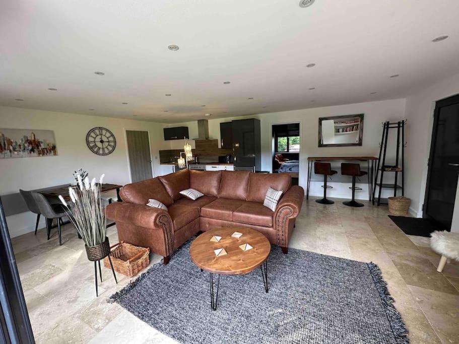 Beautiful Cabin With Pond View Steyning Exterior photo